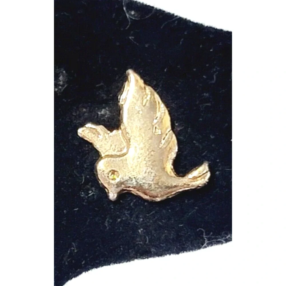 Small Bird Pierced Earrings,‎ Gold-tone, Posts, Doves 1/2” Dainty gp-68